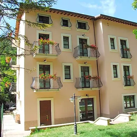 Hotel La Casa Nel Bosco Corcia