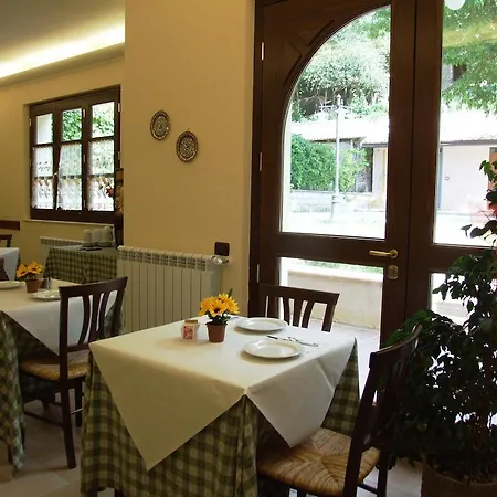 Hotel La Casa Nel Bosco